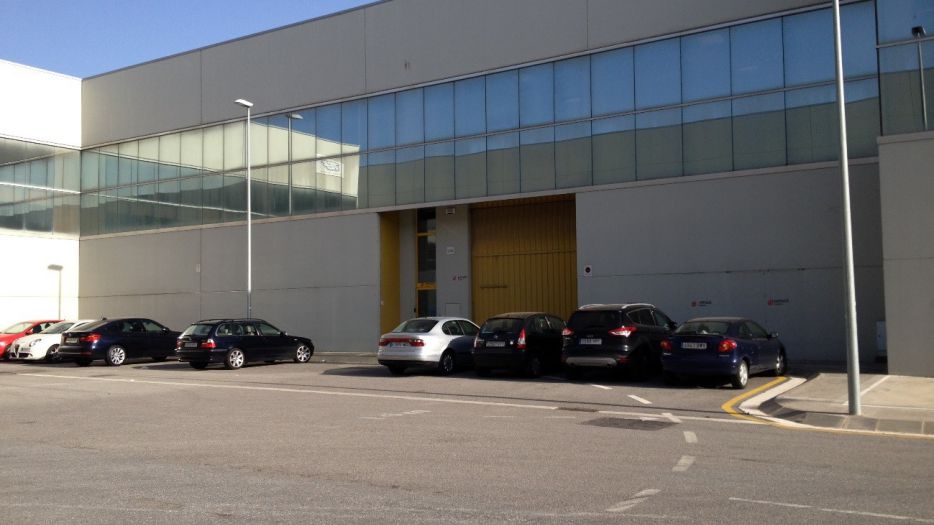 FINCAS LLOBREGAT GESTIONA ARRENDAMIENTO NAVE INDUSTRIAL  EN SANT BOI DE LLOBREGAT