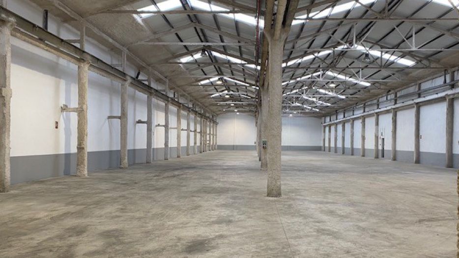 FINCAS LLOBREGAT GESTIONA ARRENDAMIENTO NAVE INDUSTRIAL DE 1.700 M.2 EN SANT BOI DE LLOBREGAT