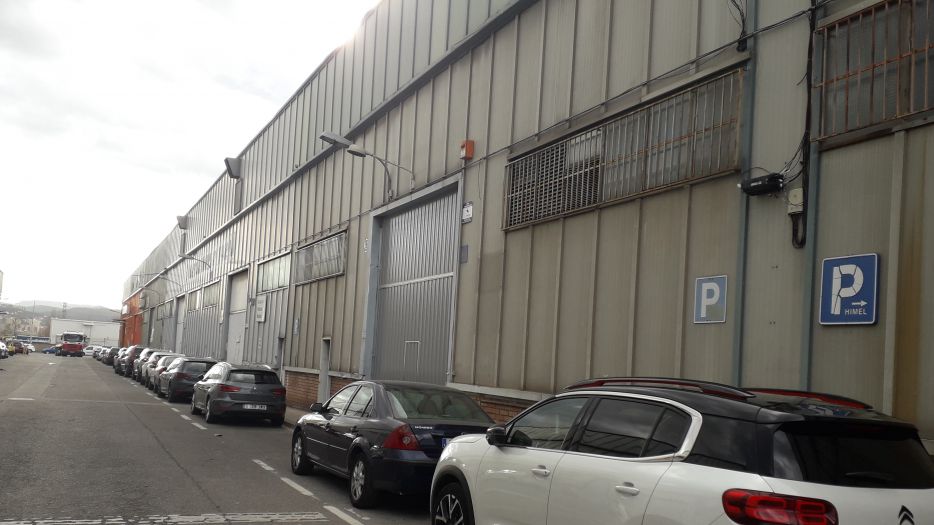 FINCAS LLOBREGAT GESTIONA ARRENDAMIENTO NAVE INDUSTRIAL EN MOLINS DE REI