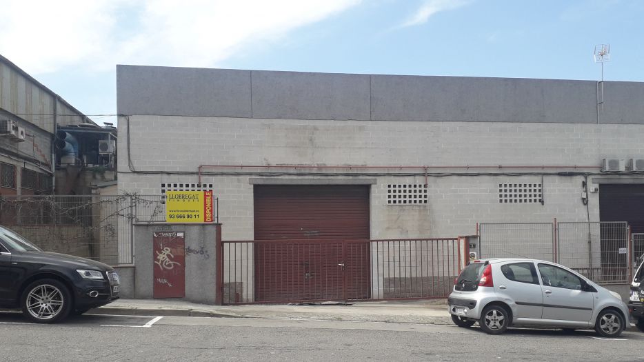 FINCAS LLOBREGAT GESTIONA ARRENDAMIENTO NAVE INDUSTRIAL  EN SANT JUST DESVERN