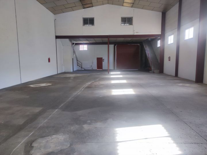 Nave industrial en alquiler en Sant Feliu de Llobregat