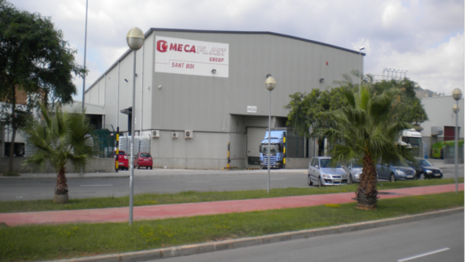 FINCAS LLOBREGAT GESTIONA COMPRAVENTA NAVE INDUSTRIAL DE 4.200 M.2 EN SANT BOI DE LLOBREGAT