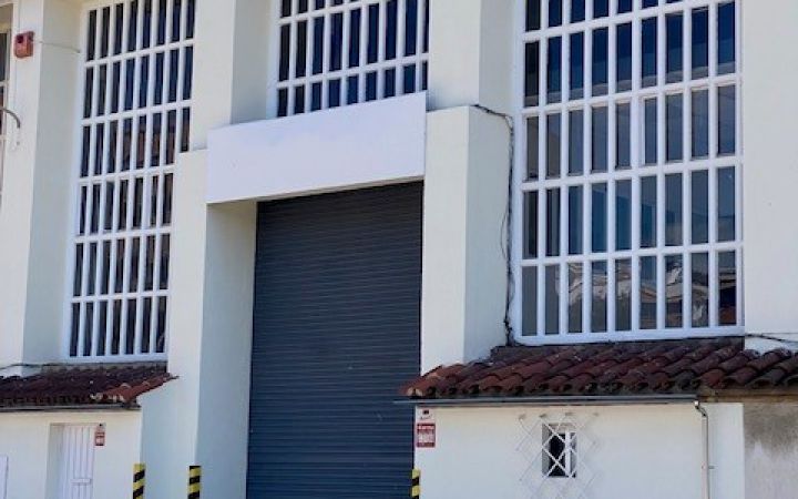FINCAS LLOBREGAT GESTIONA ARRENDAMIENTO NAVE INDUSTRIAL EN SANT FELIU DE LLOBREGAT