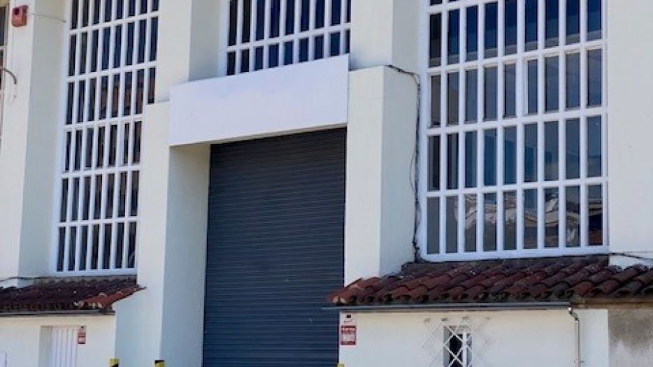 FINCAS LLOBREGAT GESTIONA ARRENDAMIENTO NAVE INDUSTRIAL EN SANT FELIU DE LLOBREGAT