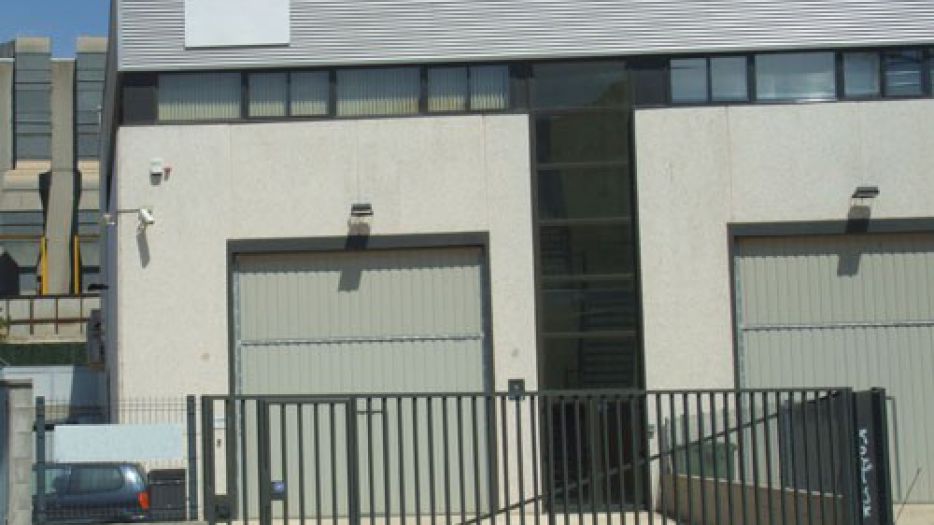 FINCAS LLOBREGAT GESTIONA ARRENDAMIENTO NAVE INDUSTRIAL EN SANT JUST DESVERN